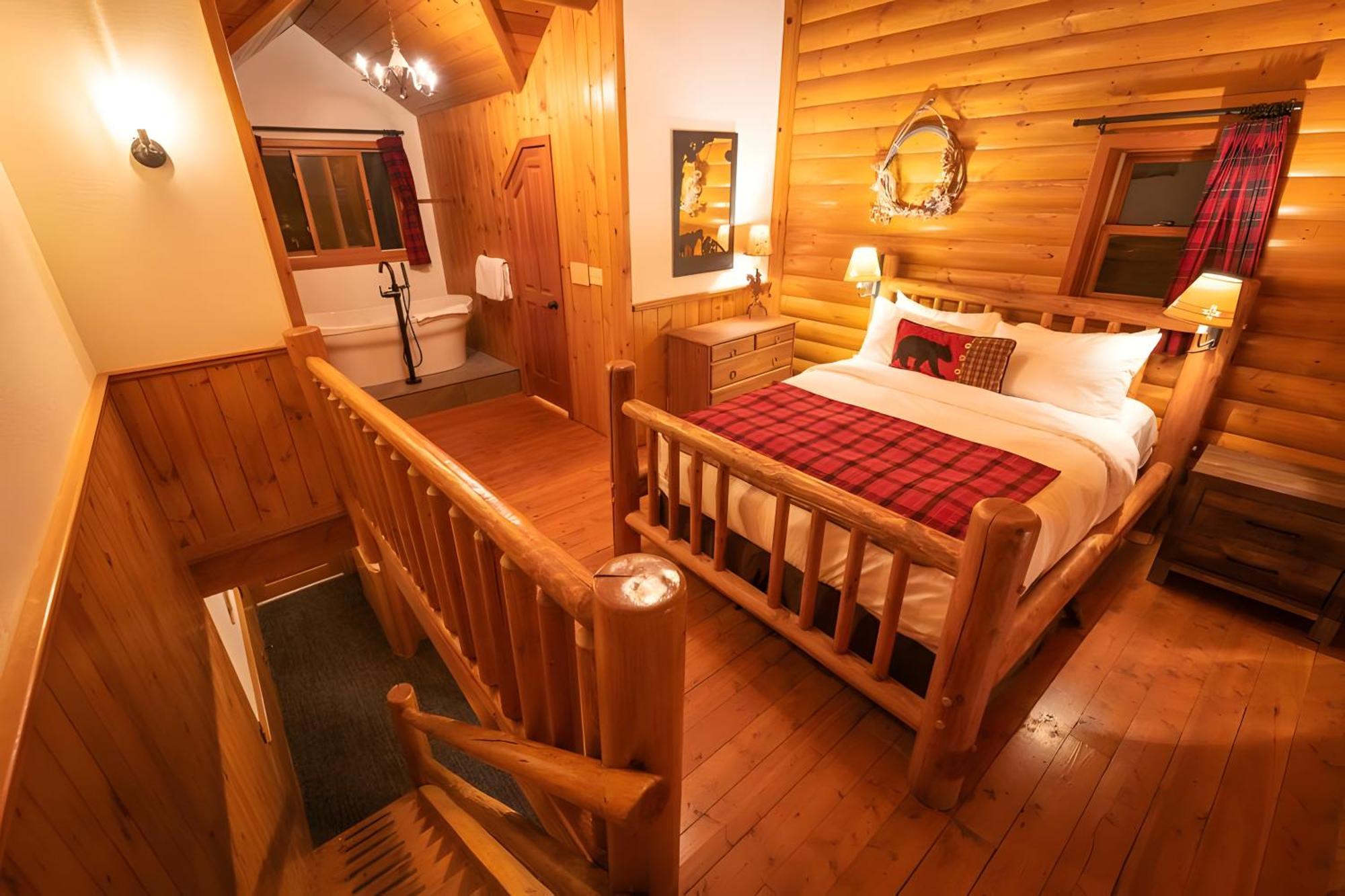 Baker Creek By Basecamp Hotell Lake Louise Exteriör bild