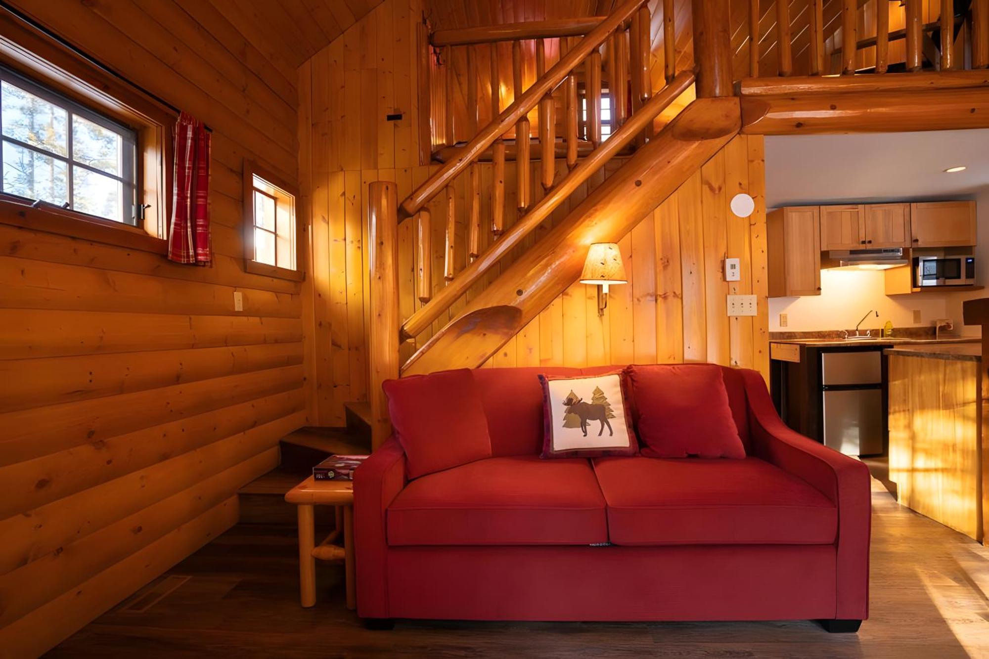 Baker Creek By Basecamp Hotell Lake Louise Exteriör bild