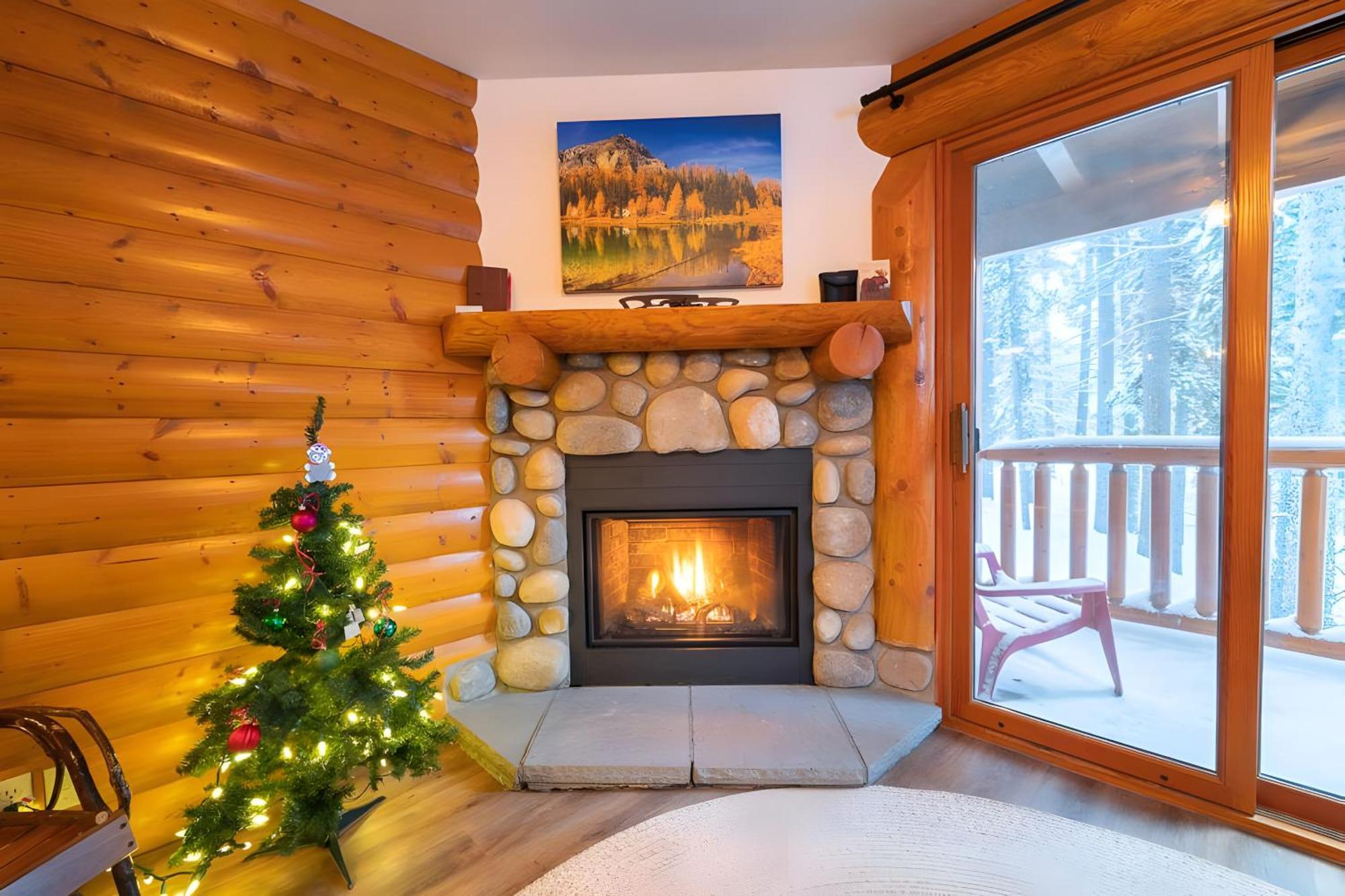 Baker Creek By Basecamp Hotell Lake Louise Exteriör bild