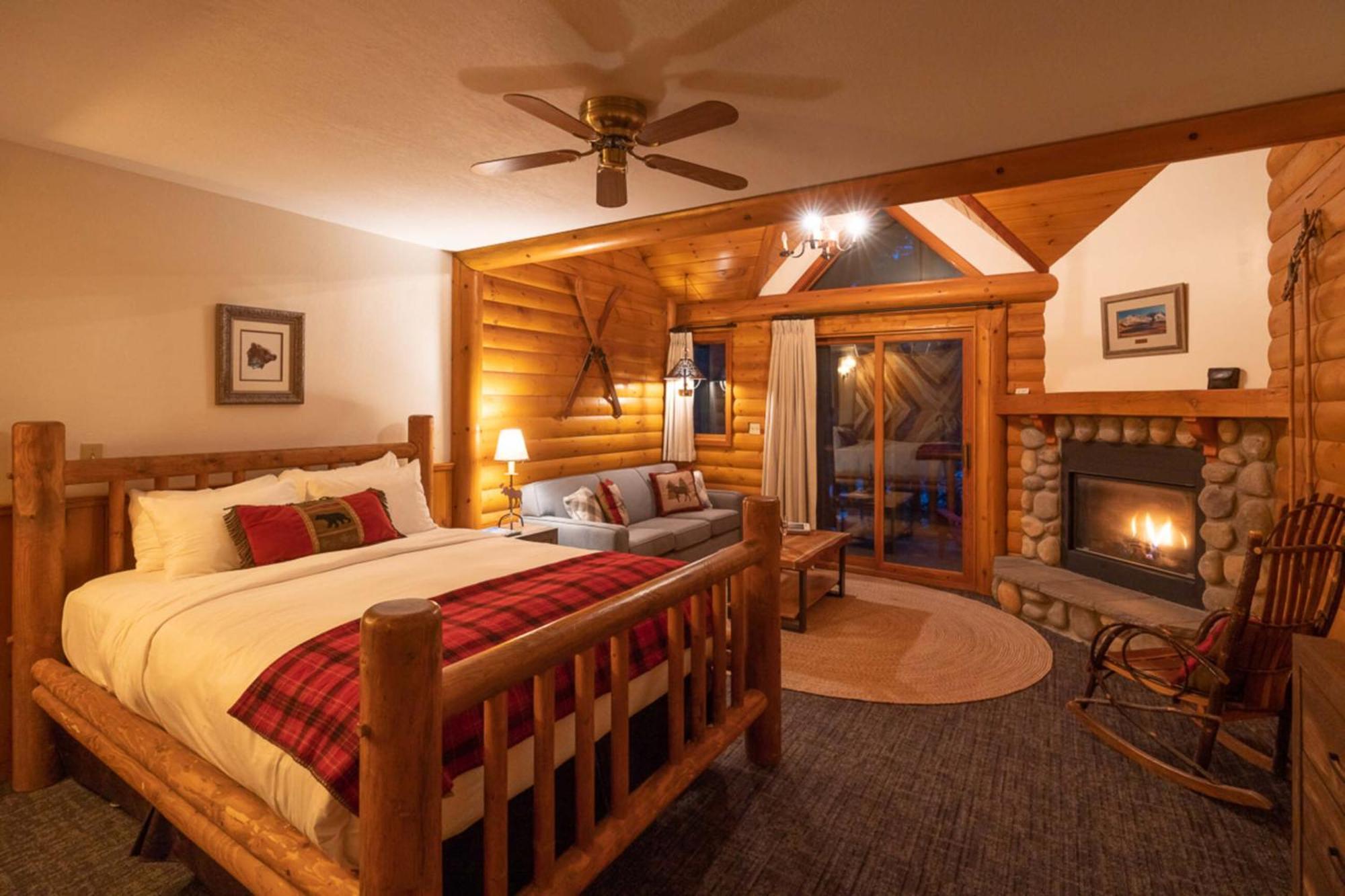 Baker Creek By Basecamp Hotell Lake Louise Exteriör bild