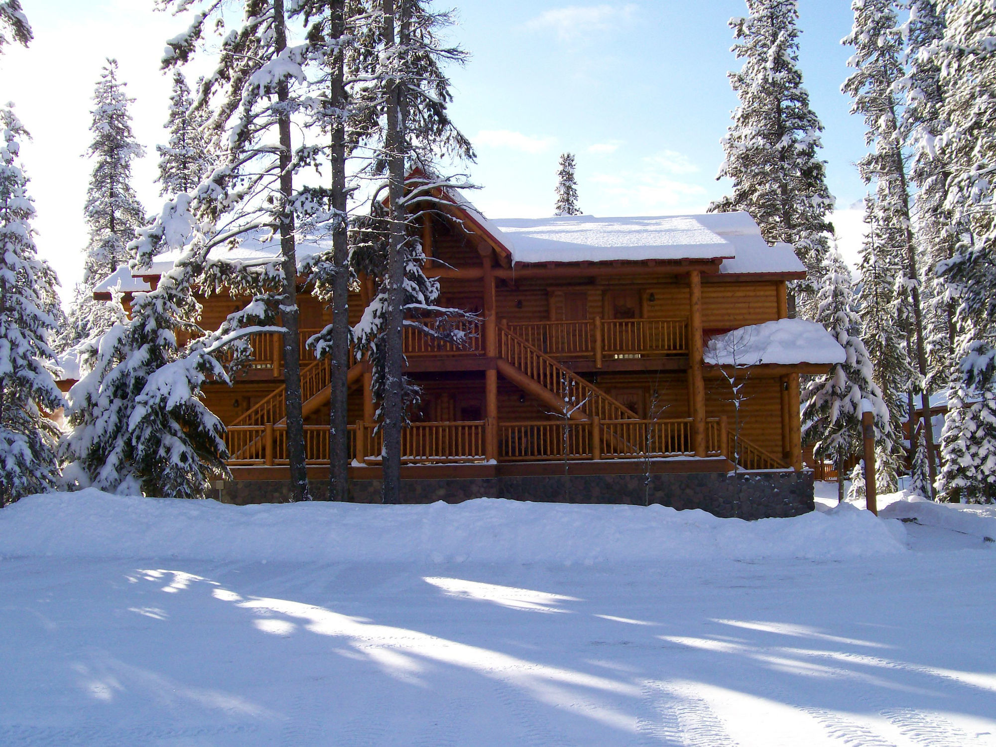 Baker Creek By Basecamp Hotell Lake Louise Exteriör bild